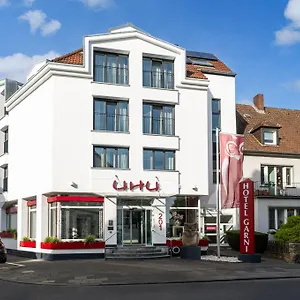Uhu Garni *** Köln